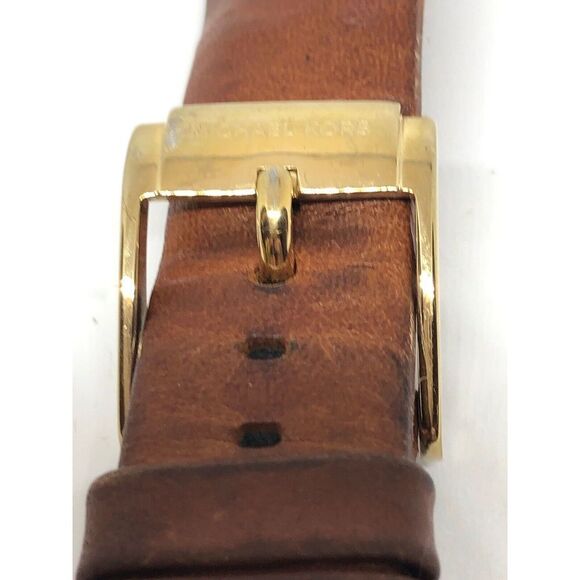 Authentic Michael Kors Leather Watch 2 Piece Band J204 - Picture 2 of 9